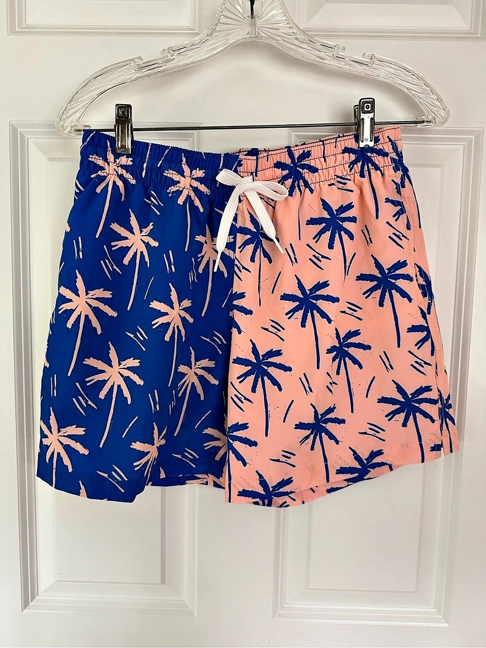 Chubbies The Prince of Prints Classic Swim Trunks 5.5" Blue & Pink Small